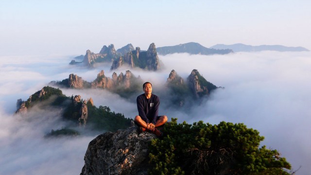 Seoraksan, South Korea -Stunning Photographs From National Geographic Photo Contest 2014-6