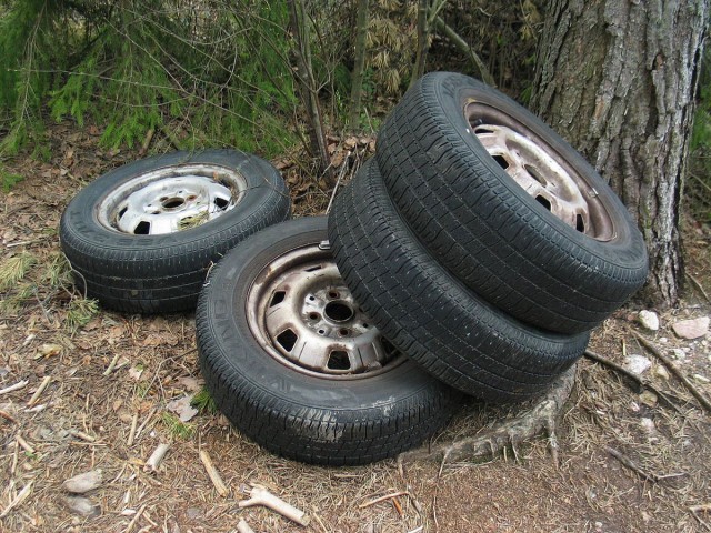 Scientists Have Found A Way To Recycle Tires Into Batteries-3