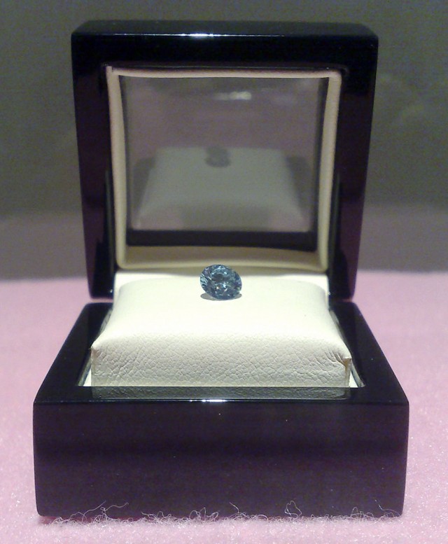 Mourn Your Lost Loved Ones By Turning Them Into Real Diamonds-7