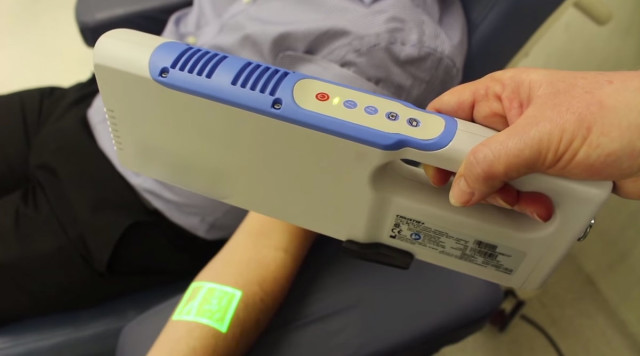 A Revolutionary Device That Relieves Anxiety Of Blood Donation-2