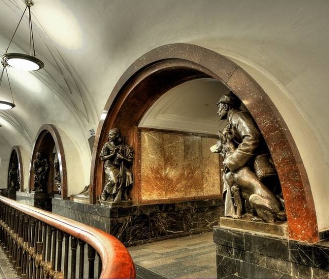 The Architecture And Beauty Of Moscow's Metro System Will Surely Blow You Away-5