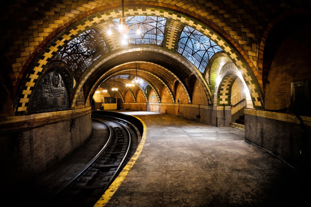 abandoned City Hall station in New York, USA-25 Most Beautiful Subway Stations Around The World (Photo Gallery)-10