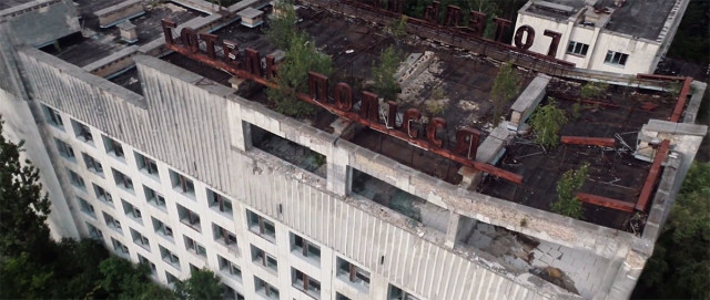 Scary Drone Video Captures Ruins of Ghost Town Of Chernobyl-2