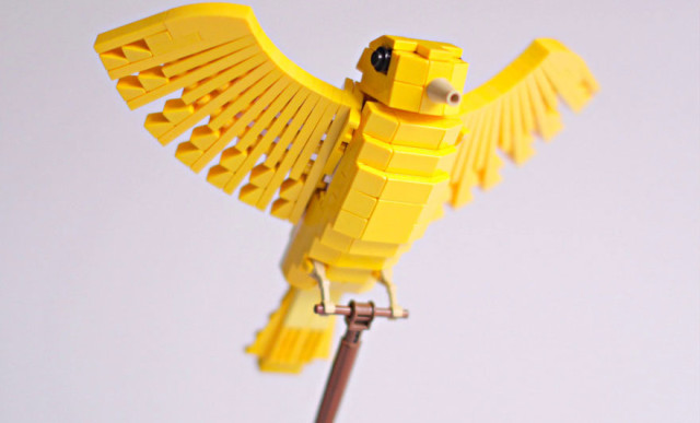 Amazing Bird Models Made Using Simple LEGO Bricks-19