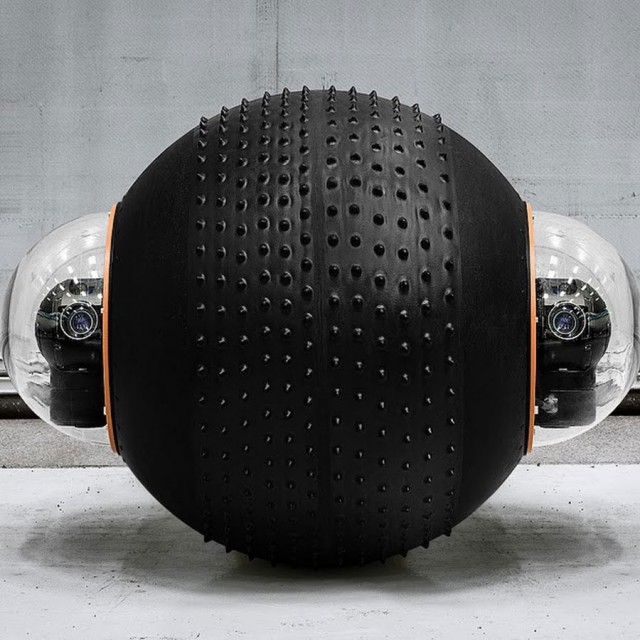 GuardBot- A Spherical Robot Comfortable Both On Land And Water-4