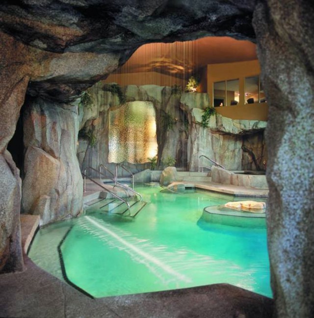 18 Most Sublime Spas Where You Would Love To Relax-13
