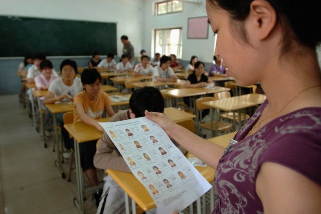 20 Mind Blowing Photos From Dreaded Chinese University Entrance Exam-19