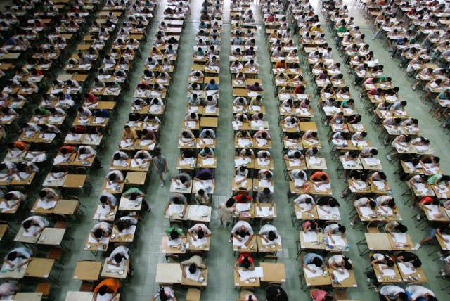 20 Mind Blowing Photos From Dreaded Chinese University Entrance Exam-5