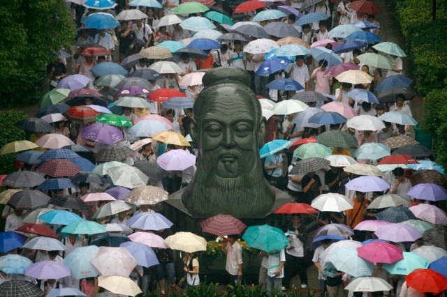 20 Mind Blowing Photos From Dreaded Chinese University Entrance Exam-6