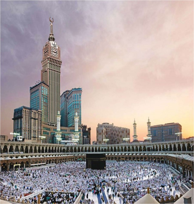 Makkah Royal Clock Tower-Top 10 Tallest Skyscrapers That Are Engineering Marvels-20