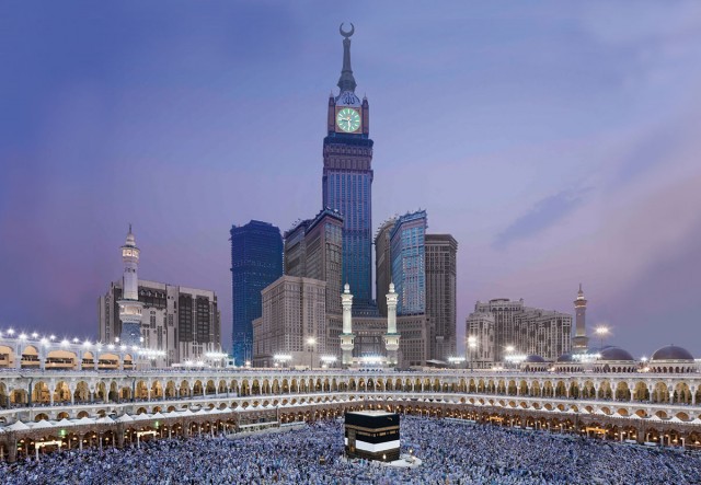 Makkah Royal Clock Tower-Top 10 Tallest Skyscrapers That Are Engineering Marvels-21