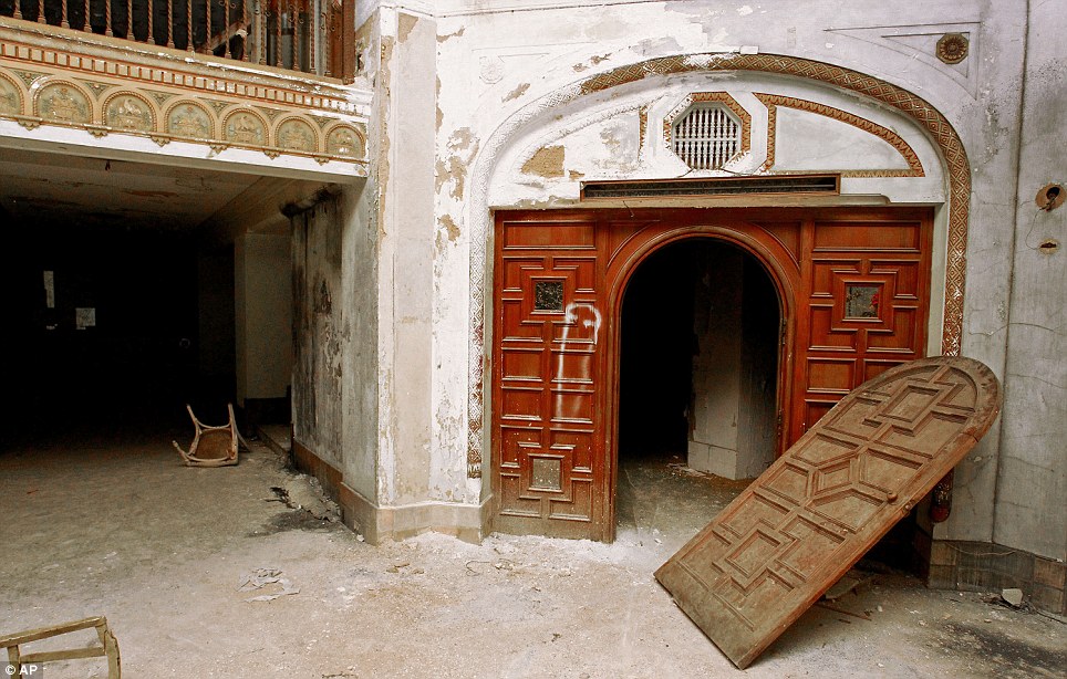 12 Most Creepy Abandoned Hotels For Lovers Of Abandoned Places-10