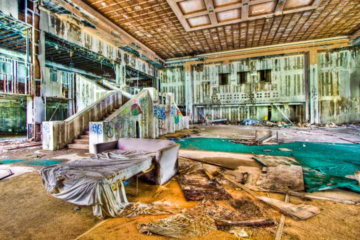 12 Most Creepy Abandoned Hotels For Lovers Of Abandoned Places-5