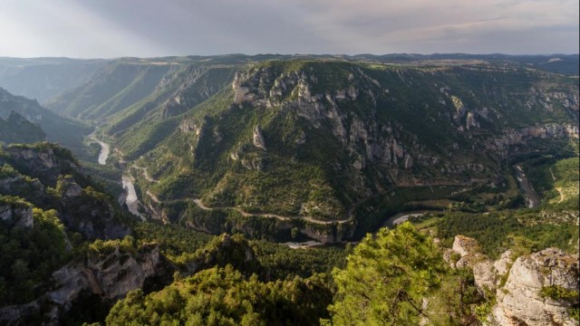 Les-Gorges-du-Tarn-Languedoc-Roussillon-Beautiful-France