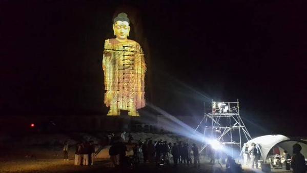 3D Hologram Technology Used To Resurrect Destroyed Buddha Statues In Afghanistan-1