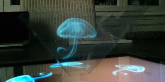 Make Amazing Holograms In Just Ten Minutes Using iPad-1