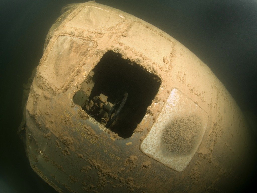 Amazing Pictures of World War 2 Bomber At Bottom Of Nevada Lake-7
