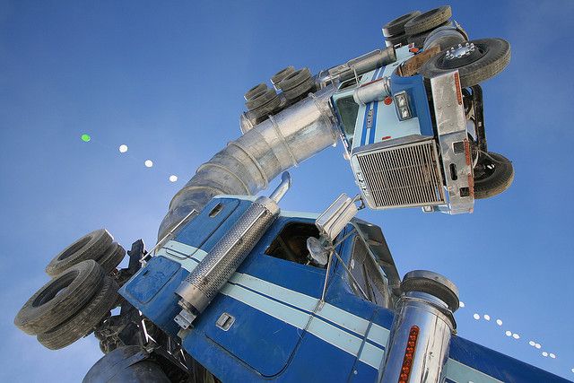 Big Rig Jig: This Monsterous Sculpture Is Made From Two Old Tanker Trucks-6