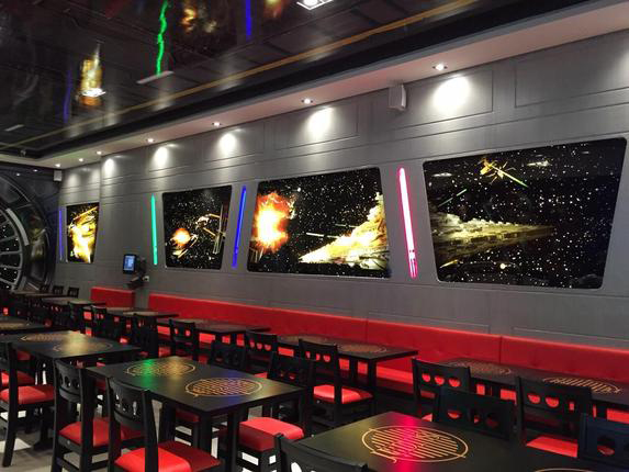 Enjoy A Meal In A Far Galaxy Thanks To This Restaurant In The Colors Of Star WarsEnjoy A Meal In A Far Galaxy Thanks To This Restaurant In The Colors Of Star Wars-6
