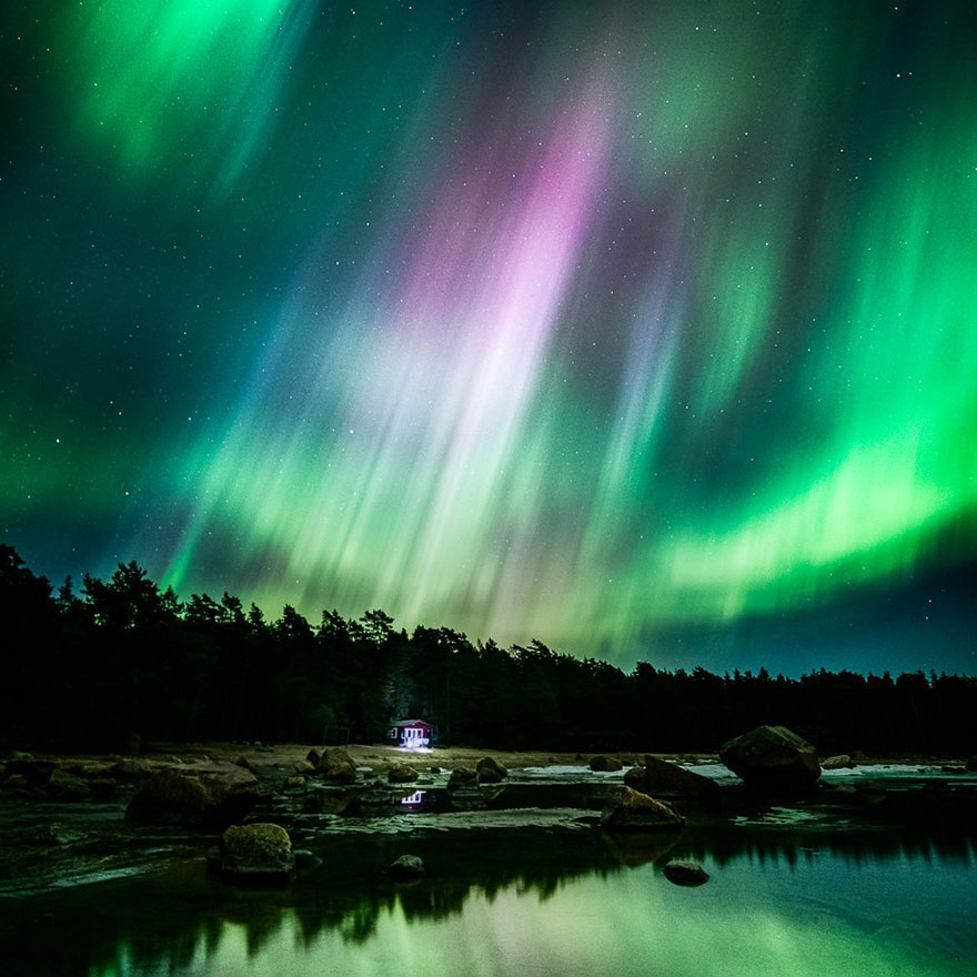 Enjoy The Stunning Beauty Of Finland's Landscapes In Starry Nights-1