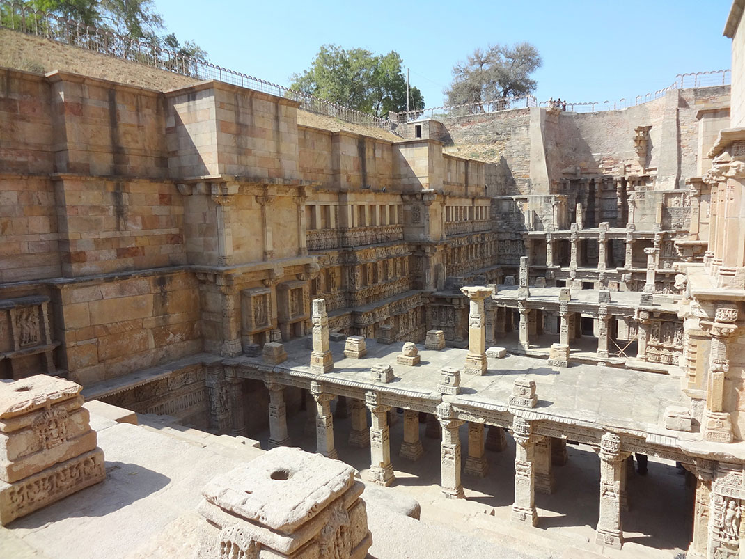 Admire These 2000 Year Old Somptous Buildings In India Destined To Disappear-13