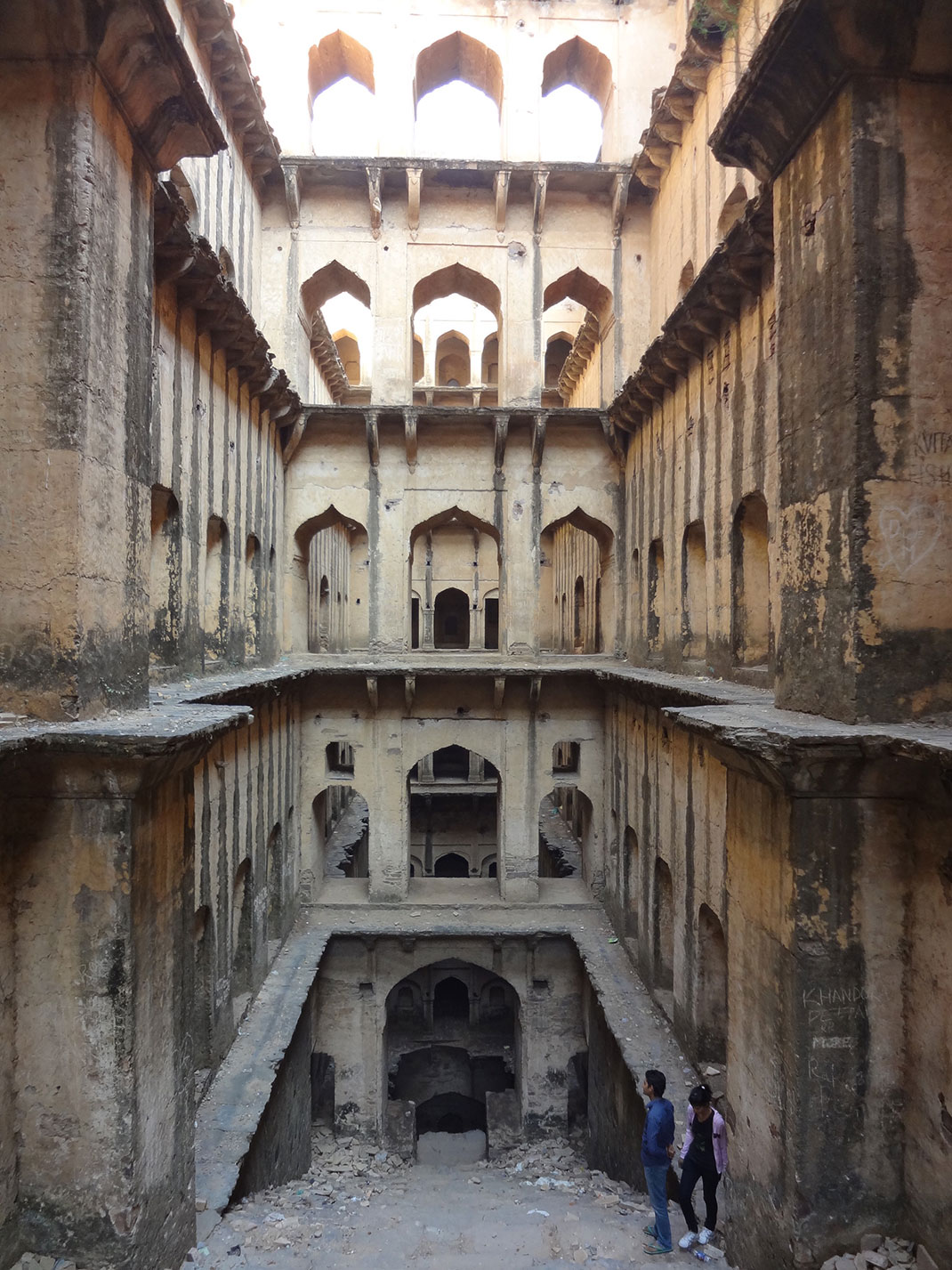 Admire These 2000 Year Old Somptous Buildings In India Destined To Disappear-14