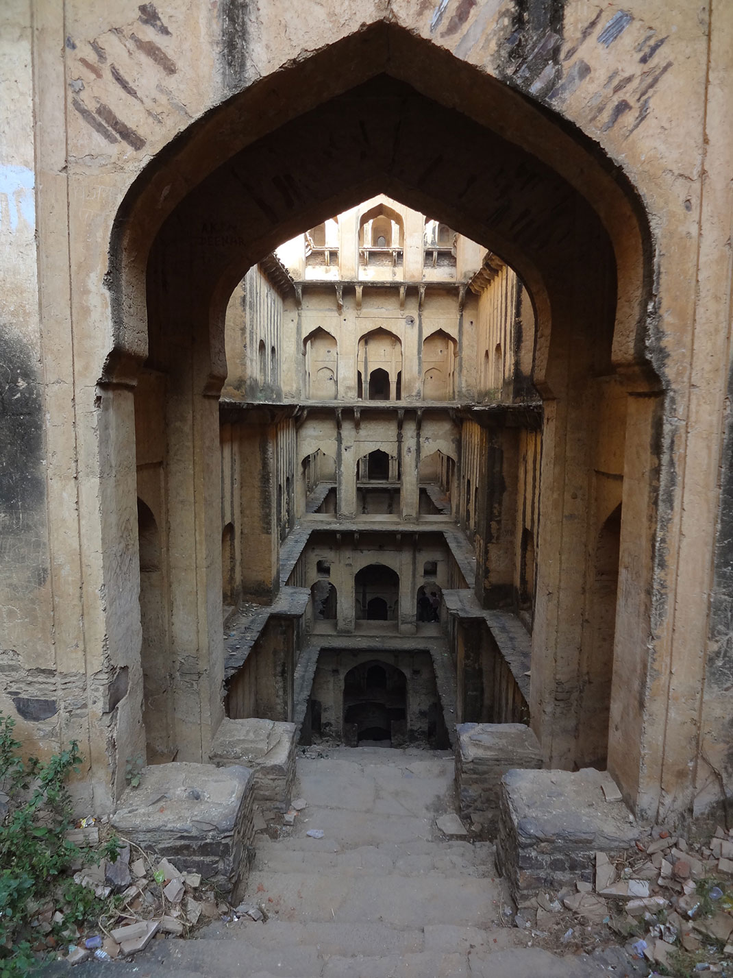 Admire These 2000 Year Old Somptous Buildings In India Destined To Disappear-16