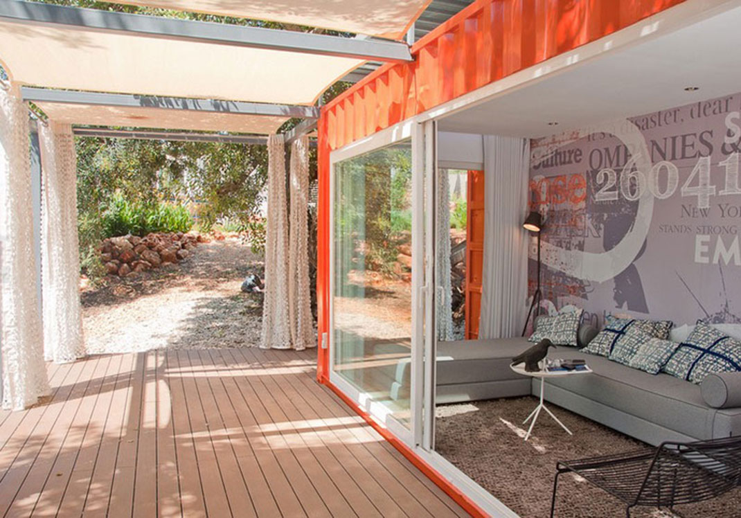 Created by Studio Arte, this small container house is in Portugal: 
