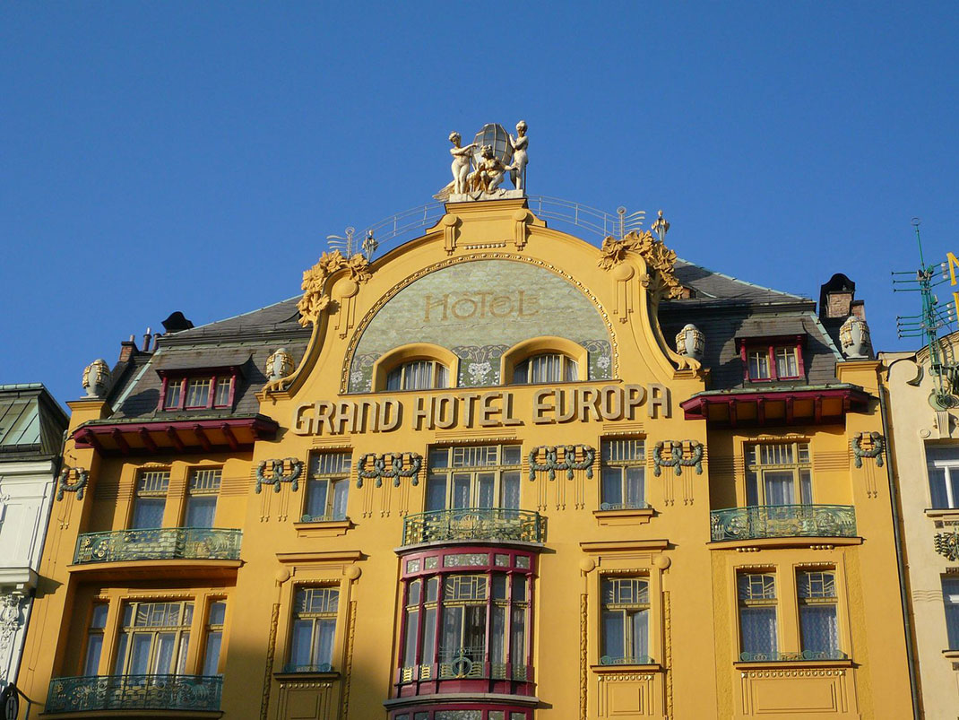 Wander The Colorful Streets Of Prague And Admire Its Wonderful Architecture-34