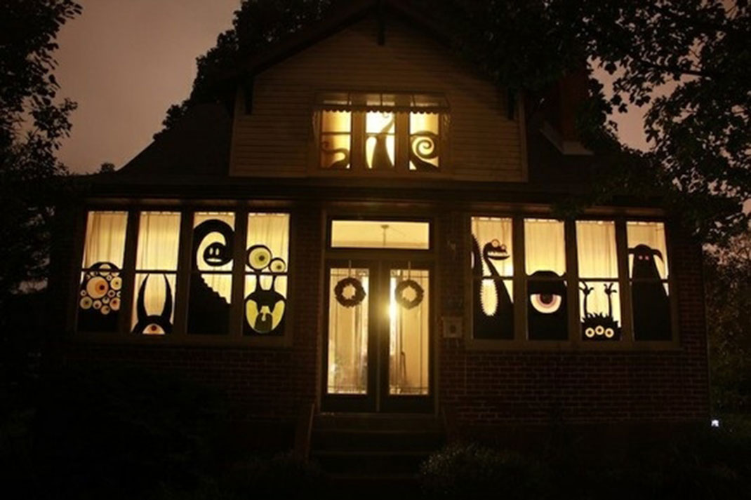 These Halloween Decorations Convert Homes Into Real Horror Meuseums-10