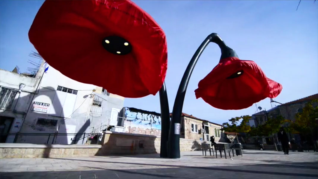 Warde: These Gigantic Streetlights Shaped As Flowers Bloom When Someone Passes Nearby-17