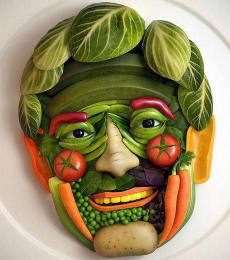 The Top 16 Amazing Art Works Using Food (Gallery)