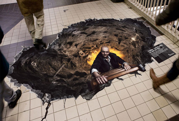 The Top 13 Extraordinary Street Marketing Examples In Subway (Photo Gallery)