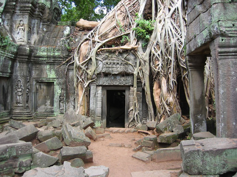 A 1200 Years Old Lost City Discovered In Cambodian Forest.