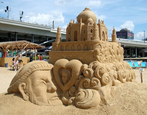 Top 31 Amazing Sand Sculptures On The Beaches (Photo Gallery)