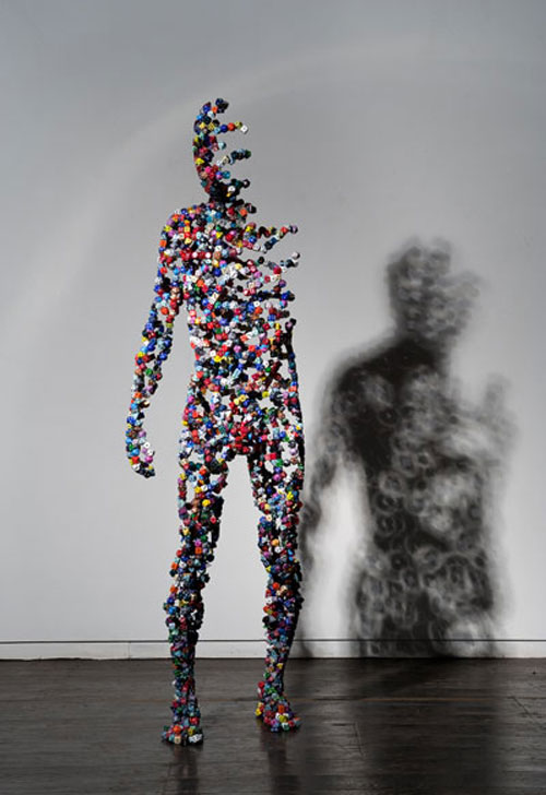 Hyper-Realistic Human Sculptures Made Only From Dices