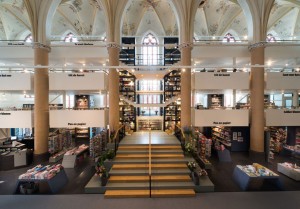 A Fifteenth Century Gothic Cathedral Transformed Into A Big Library-9