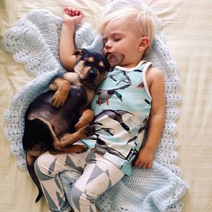 Jessica A stunning Series Of Photograph Immortalizes The Friendship Between A Baby And A Puppy-15