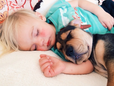 Jessica A stunning Series Of Photograph Immortalizes The Friendship Between A Baby And A Puppy-4