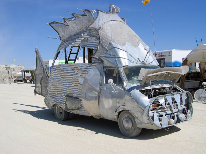 Top 22 Unusual And Crazy Cars That will not go unnoticed-22