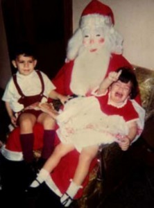 Discover The 23 Most Creepy Santa Photos From The Past-6