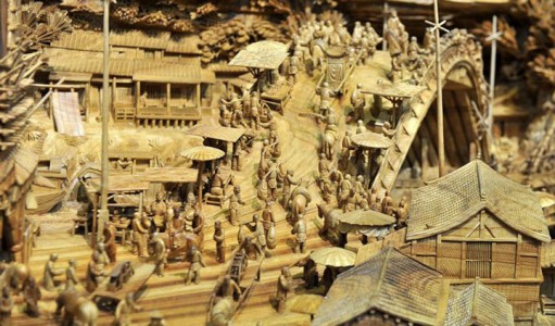An Artist Makes World's Most Spectacular And Longest Wooden Sculpture-2