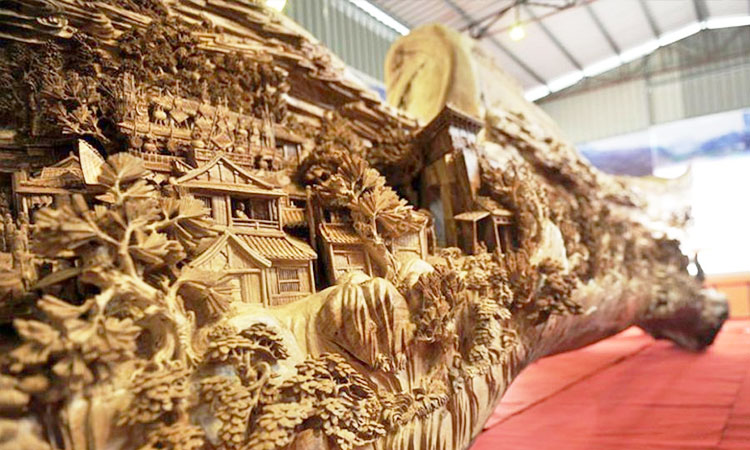 An Artist Makes World's Most Spectacular And Longest Wooden Sculpture-3