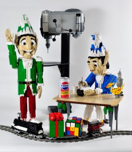 A Passionate Creates Realistic Sculptures Of Pop Culture Icons With LEGO-14