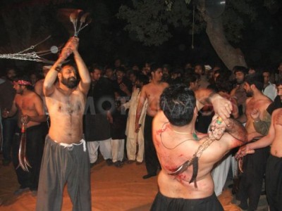 Self Flagellation Shias with Zanjeer Knives and blades