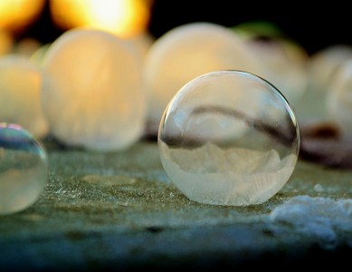 Soap Bubbles Crystallize Into Wonderful Shapes In The Cold Winter-3