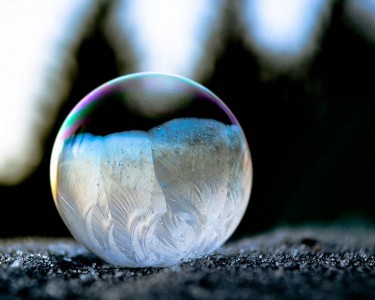 Soap Bubbles Crystallize Into Wonderful Shapes In The Cold Winter-6