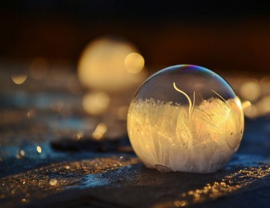 Soap Bubbles Crystallize Into Wonderful Shapes In The Cold Winter-7