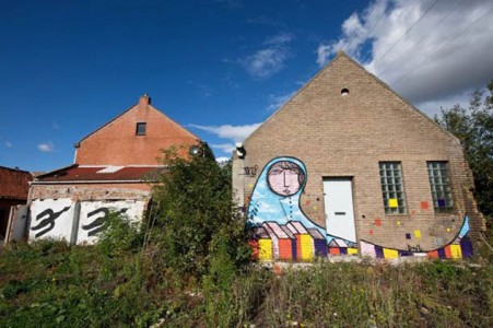 An Abandoned Flemish City Becomes A Giant Canvas Dedicated To Street Art (Photo Gallery)-11