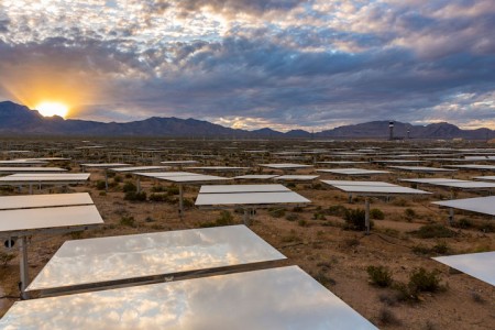 Ivanpah Solar Electric Generating System-World largest power plant can power 140000 homes-2